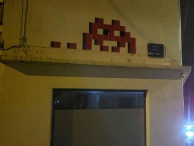 BAB_48, Space Invader de l'avenue du Moulyn — Street art de Invader à Biarritz