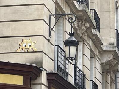 PA_1542, Space Invader du square de L’opéra Louis Jouvet — Street art de Invader à Paris