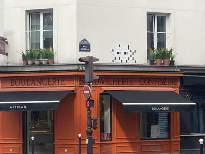 PA_1549, Space Invader on 41 Rue Servan — Street art by Invader in Paris