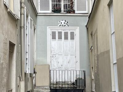 PA_1550, Space Invader on 12 Boulevard Saint-Michel — Street art by Invader in Paris