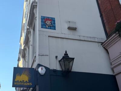 LDN_187, Space Invader de Maiden Lane — Street art de Invader à London