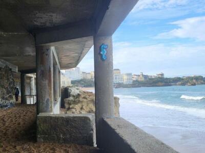 BAB_06, Space Invader de l'avenue de l'Impératrice — Street art de Invader à Biarritz