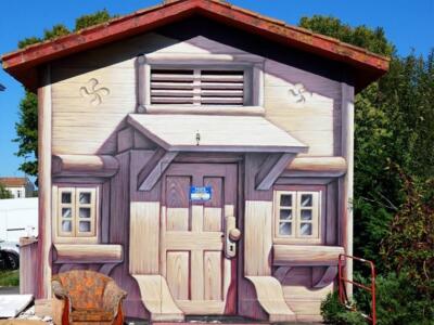 The trompe-l'œil house on quai de Lesseps — Street art by Landroïd in Bayonne