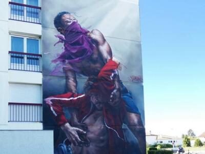 Leave no one behind — Street art by Spear in Bayonne