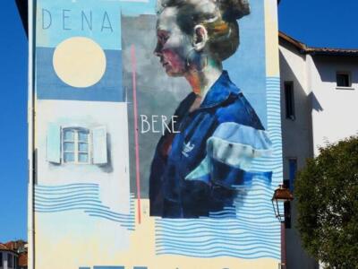 Hemen sartzen dena bere etxean da — Street art de Sebas Velasco, Xabier Anunzibai à Bayonne