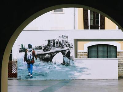 The walker on the bridge, by Udatxo — Street art by Udatxo in Hendaye