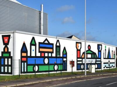 Ville graphique du gymnase Pierre Lafond — Street art de Obisk à Mondeville