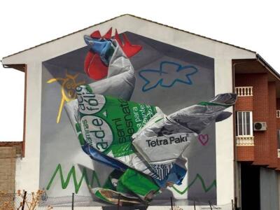 Paki, la gallina campera — Street art de Dadospuntocero à La Bañeza