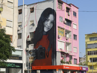 Mendi — Street art de ZABOU à Tirana