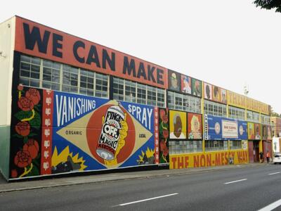 Bad Karma — Street art de Broken Fingaz à Portland