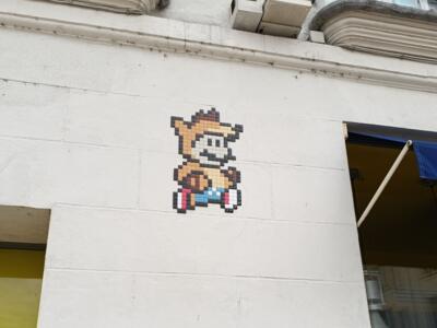 Tanuki Mario Mosaic — Street art in Orléans