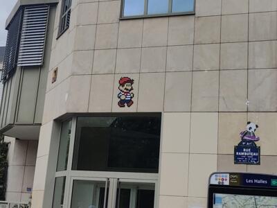 Mario en mosaïque — Street art de IN THE WOUP à Paris