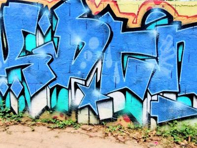 Turquoise Wild Style — Street art in Saint-Paul