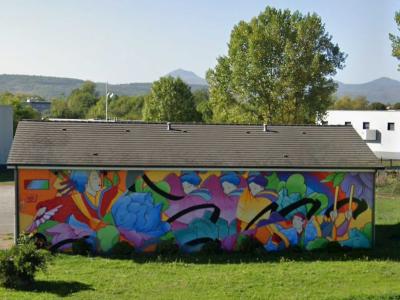 Giant Flowers and Black Strokes — Street art in Riom