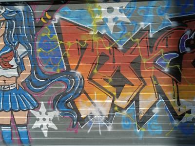 Manga Sailor Girl and Wildstyle — Street art in Madrid