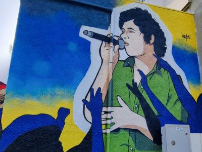 Singer on Stage at Mont-Dore — Street art in Le Mont-Dore