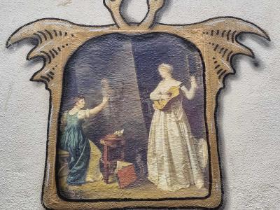 Ailes et figures en costume — Street art de Codex Urbanus à Clermont-Ferrand