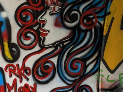 Spiral woman — Street art in Soyons
