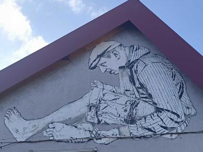 Two Sketchy Figures — Street art in Bourges