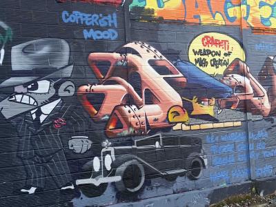 Gangster with Pistol and Vintage Car — Street art in Rennes