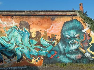 Turquoise Creatures — Street art in Bourges