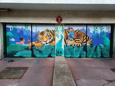 Tigre géant par Louyz — Street art de Louyz à Paris