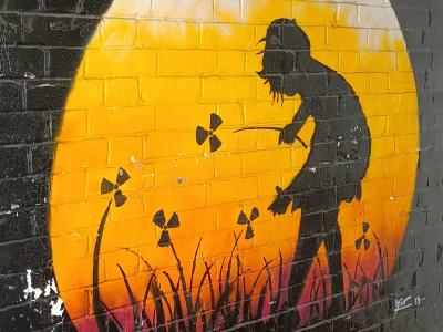 Silhouette Sunset Dreamer — Street art in London