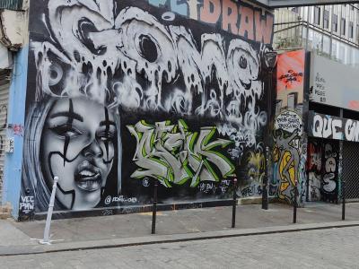 Old-school lettering and portrait, Paris — Street art in Paris