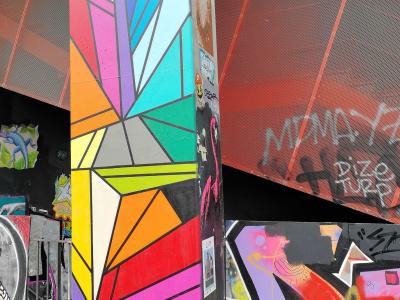 Geometric Faceted Star — Street art in Paris