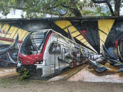 Train Hyperréaliste en Gare — Street art de Caer8th à Prague