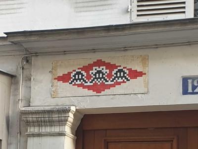 Space Invader PA_0955 - Red Trio — Street art by Invader in Paris
