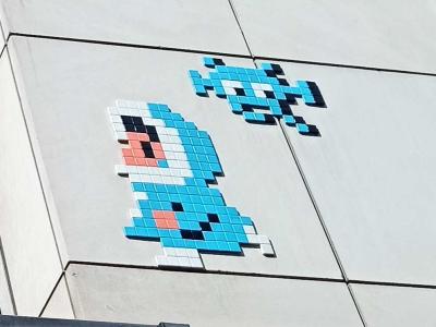 Mosaïque Pokémon par Invader à Paris — Street art à Paris