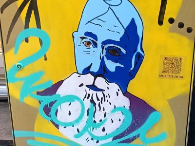 Portrait bleu par Ciriacosir — Street art à Porto