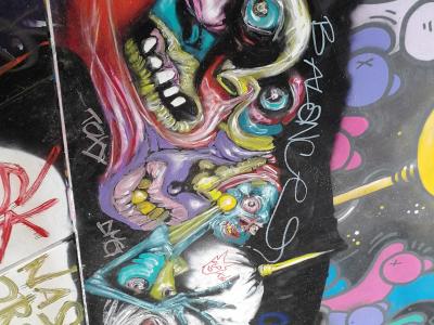 Monstre aux Multiples Visages — Street art à Paris