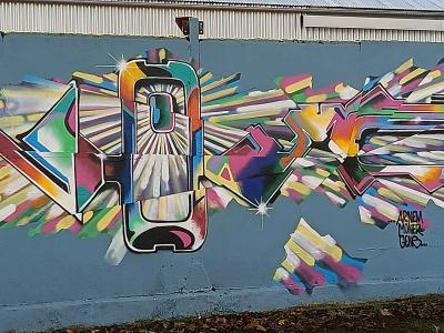 Lettering in Multicolour Shards — Street art in Nantes