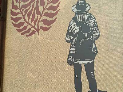 Randonneuse au Sommet — Street art à Prague
