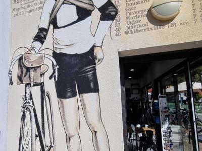 Cycliste vintage Henri Pélissier, Duingt — Street art à Duingt