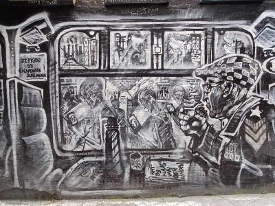 Scène de métro en noir et blanc à Gand — Street art de Klaas Van der Linden à Gent