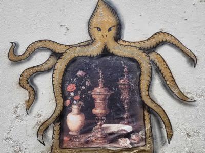 Octopus Framing a Still Life — Street art by Codex Urbanus in Clermont-Ferrand