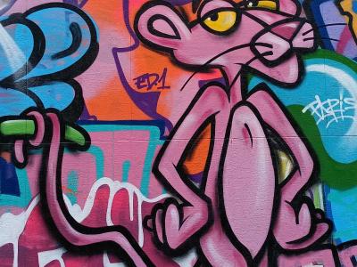 Panthère Rose — Street art à Paris