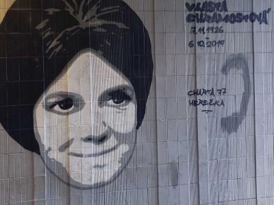 Vlasta Chramostová — Street art in Prague