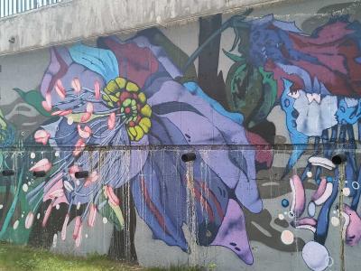 Fresque florale géante à Prague — Street art à Prague