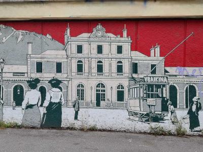 Gare et tramway de Grenoble Belle Époque — Street art à Grenoble