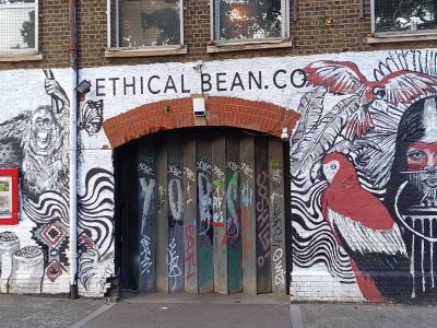 Visions surréalistes — Street art à London