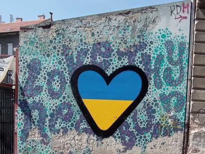 Cœur aux Couleurs de l'Ukraine — Street art à Budapest