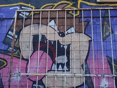 Figures Surréalistes — Street art à Bourges