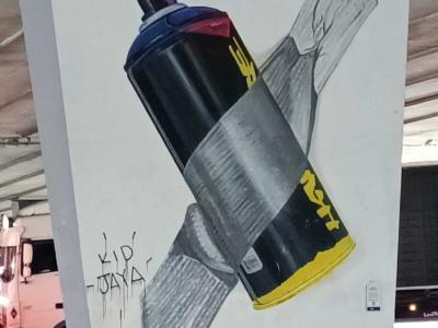 Realistic Trompe-L'oeil Spray Paint Can — Street art by Agathe Verschaffel in Clichy