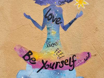 Silhouette Be Yourself arc-en-ciel — Street art à Clermont-Ferrand