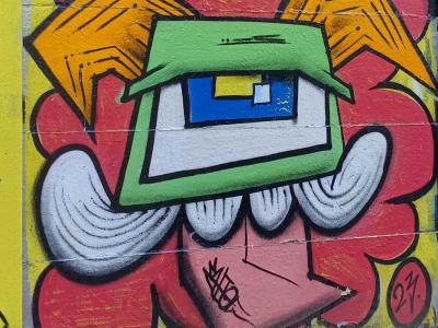 Le personnage à tête d'écran — Street art à Nantes