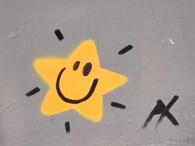 Happy Star — Street art in Clermont-Ferrand
